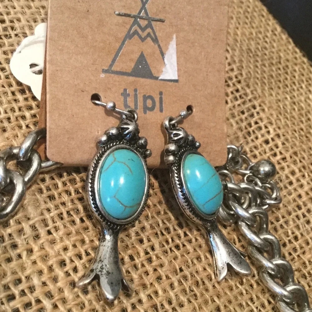 Faux Navajo Squash Blossom Necklace Set - Picture 3 of 4
